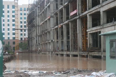 Tiền tỷ “chôn” dưới nước - 5