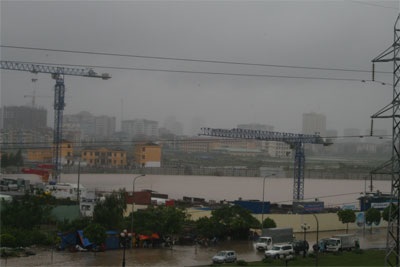 Tiền tỷ “chôn” dưới nước - 4