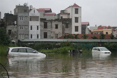 Tiền tỷ “chôn” dưới nước - 2