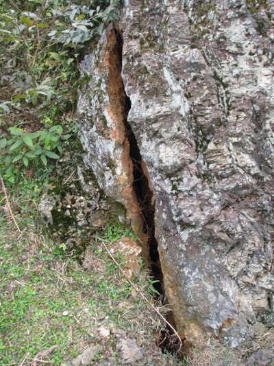 Viện Vật lý địa cầu tìm nguyên nhân gây nứt núi Thành - 4