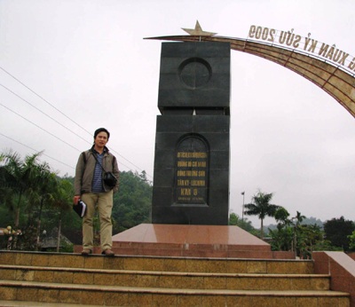 Con đường huyền thoại và di tích Km số 0  - 5