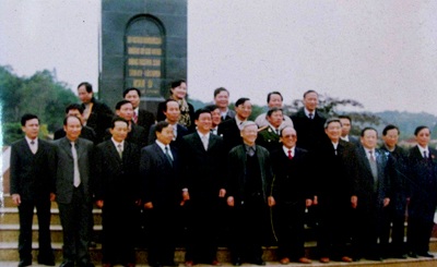 Con đường huyền thoại và di tích Km số 0  - 4