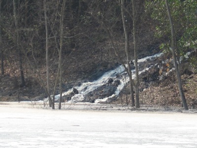 Đình chỉ 2 nhà máy chế biến tinh bột sắn tại Hà Tĩnh, Nghệ An - 2