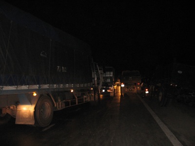 Xe khách đâm xe tải, 30 hành khách hú vía - 2