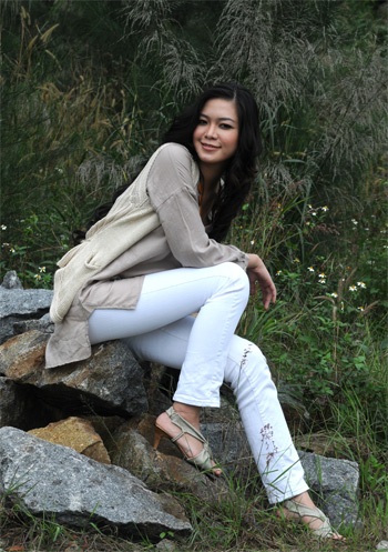 Chùm ảnh đầy ngẫu hứng của Hoa hậu Thuỳ Dung - 8