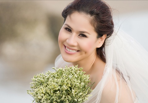 Người đẹp Thân Thuý Hà “lộ” ảnh cưới - 7