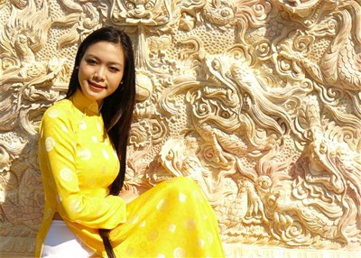 Chùm ảnh Hoa hậu Thuỳ Dung rực rỡ trong nắng xuân - 11 Chùm ảnh Hoa hậu Thuỳ Dung rực rỡ trong nắng xuân - 11