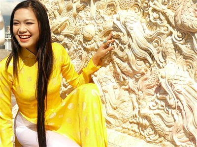 Chùm ảnh Hoa hậu Thuỳ Dung rực rỡ trong nắng xuân - 16 Chùm ảnh Hoa hậu Thuỳ Dung rực rỡ trong nắng xuân - 16
