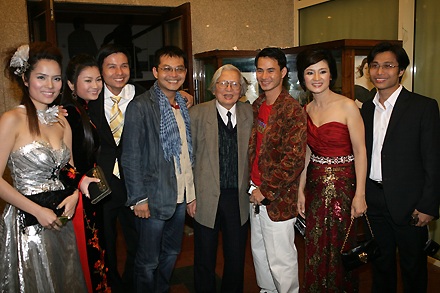 Chùm ảnh “sao” khoe sắc tại Cánh diều vàng 2008 - 15