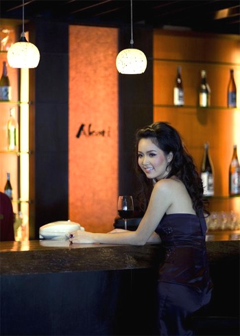 Á hậu Thuỵ Vân: “Sóng gió tình cảm là khó tránh khỏi” - 3