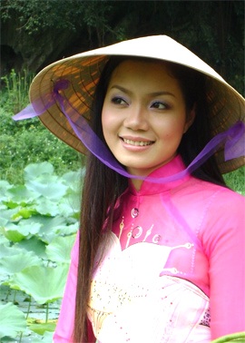 “Sao mai” Ngọc Anh: “Chơi trên sân nhà” đôi khi cũng bị xét nét… - 1 “Sao mai” Ngọc Anh: “Chơi trên sân nhà” đôi khi cũng bị xét nét… - 1