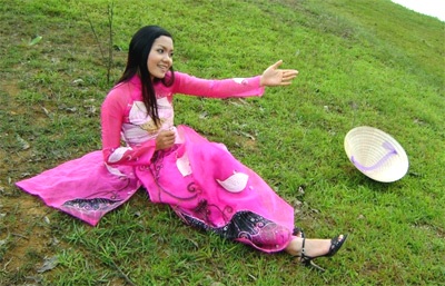 “Sao mai” Ngọc Anh: “Chơi trên sân nhà” đôi khi cũng bị xét nét… - 3 “Sao mai” Ngọc Anh: “Chơi trên sân nhà” đôi khi cũng bị xét nét… - 3