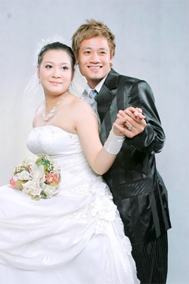 Ca sĩ Đức Cường “vội vã” làm đám cưới - 5 Ca sĩ Đức Cường “vội vã” làm đám cưới - 5