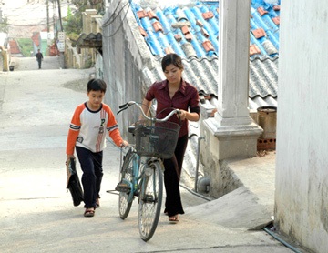 Đàm Hằng chưa “thoát” vai người đàn bà đau khổ - 1 Đàm Hằng chưa “thoát” vai người đàn bà đau khổ - 1