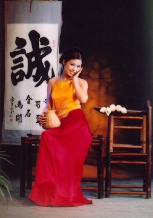 Hoa hậu Lê Thị Hoa: Chưa ai “nhòm ngó” tới tôi - 4 Hoa hậu Lê Thị Hoa: Chưa ai “nhòm ngó” tới tôi - 4