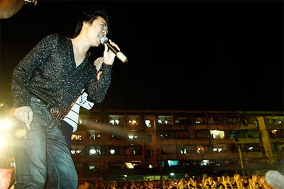 Cuồng nhiệt với live show của Mr Đàm - 4 Cuồng nhiệt với live show của Mr Đàm - 4