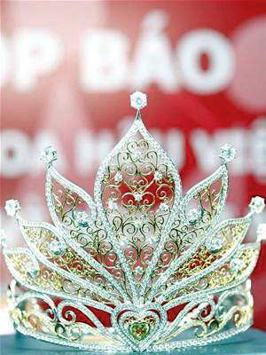 Hoa hậu Việt Nam 2008 đội vương miện trị giá 300 triệu đồng - 1 Hoa hậu Việt Nam 2008 đội vương miện trị giá 300 triệu đồng - 1