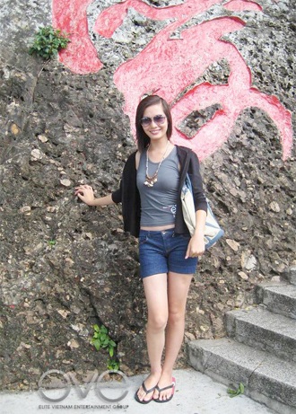 Chùm ảnh “Miss Teen” khoe chân dài - 2 Chùm ảnh “Miss Teen” khoe chân dài - 2
