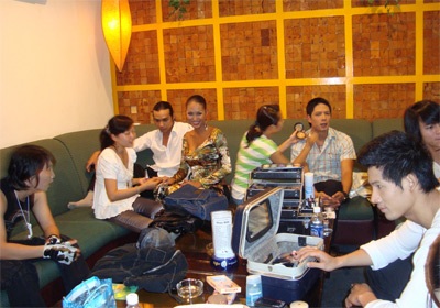 Phi Thanh Vân: Hôn thật là bị… “đơ” - 7