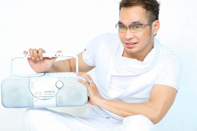 Ca sĩ Anh Tuấn: Không ngại “cưa sừng làm nghé”! - 1 Ca sĩ Anh Tuấn: Không ngại “cưa sừng làm nghé”! - 1