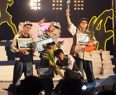 B.M.P và Doo Doo Clan vô địch “Bước nhảy xì tin 2008” - 1 B.M.P và Doo Doo Clan vô địch “Bước nhảy xì tin 2008” - 1