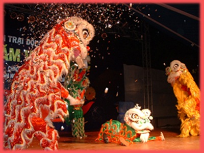 Nhiều hoạt động vui chơi sôi nổi dịp đầu xuân - 4 Nhiều hoạt động vui chơi sôi nổi dịp đầu xuân - 4