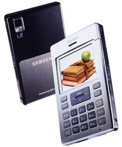 Đàm thoại 8 tiếng với cardphone tý xíu - 1 Đàm thoại 8 tiếng với cardphone tý xíu - 1