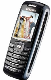 Top 10 điện thoại bán chạy nhất tháng 6 - 10