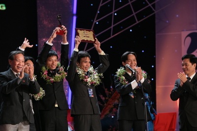 Chùm ảnh: Đêm trao giải cuộc thi Nhân tài Đất Việt 2008 - 8