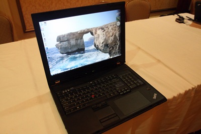 Cảm nhận ban đầu về “cỗ máy” Lenovo ThinkPad W700 - 1