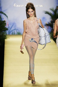 Baby Phat: Những cô gái mang phong cách sexy - 10