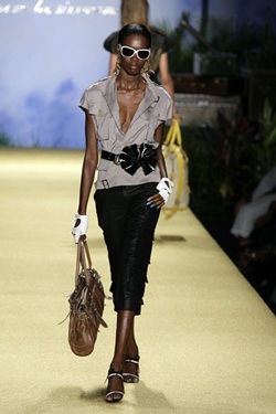 Baby Phat: Những cô gái mang phong cách sexy - 18