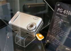 Pantech PG-6100- Điện thoại của giới trẻ - 2