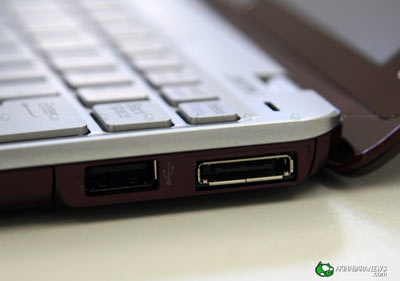 “Đập hộp” Sony Vaio P - 10