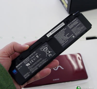 “Đập hộp” Sony Vaio P - 16