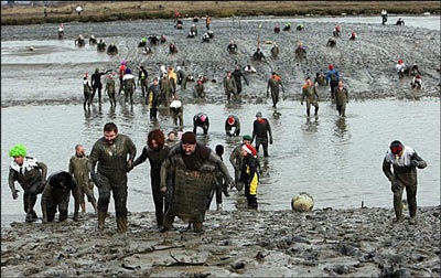 Chùm ảnh: Chạy marathon dưới bùn sâu - 3