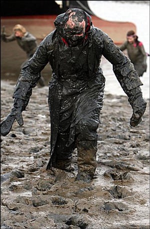 Chùm ảnh: Chạy marathon dưới bùn sâu - 6