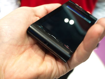 Ấn tượng Sony Ericsson Idou chụp ảnh 12 megapixel - 3