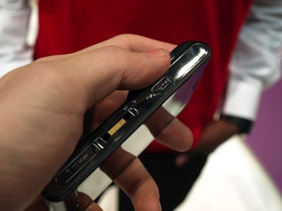 Ấn tượng Sony Ericsson Idou chụp ảnh 12 megapixel - 9