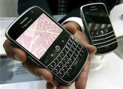 DoCoMo ngừng bán BlackBerry Bold vì quá nóng - 1 DoCoMo ngừng bán BlackBerry Bold vì quá nóng - 1