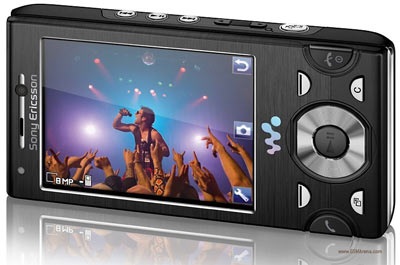 Sony Ericsson vén màn điện thoại chụp ảnh 12 megapixel - 5