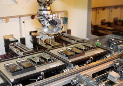 Nokia vật lộn với thị trường smartphone - 2