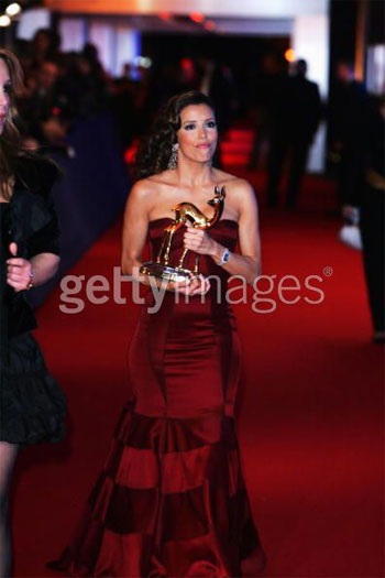 Sao Hollywood “nổi bật” tại Lễ trao giải điện ảnh Đức - 9