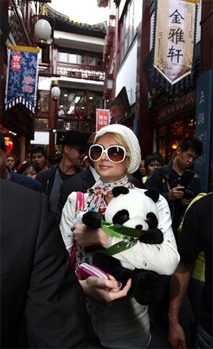 Paris Hilton “đại náo” Thượng Hải - 2