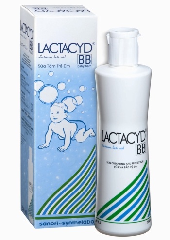 Chăm sóc da cho bé trong mùa nóng - 1