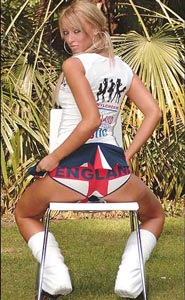 Hoạt náo viên "bốc lửa" xứ Sương mù! - 6 Hoạt náo viên "bốc lửa" xứ Sương mù! - 6