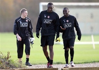 Fergie vẫn chưa "gật đầu" với Adu - 1