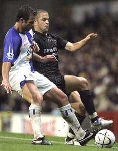 MU hút chết, Chelsea vượt qua Rovers - 3