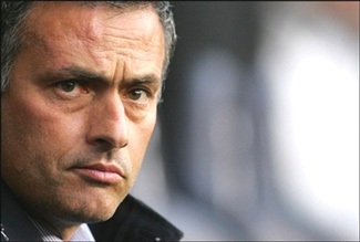 Phòng ngự biên- điểm yếu "chết người" của Chelsea - 1