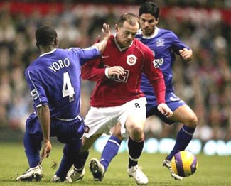 MU "đè bẹp" Everton, Arsenal nhận thêm "cú sốc" - 1 MU "đè bẹp" Everton, Arsenal nhận thêm "cú sốc" - 1